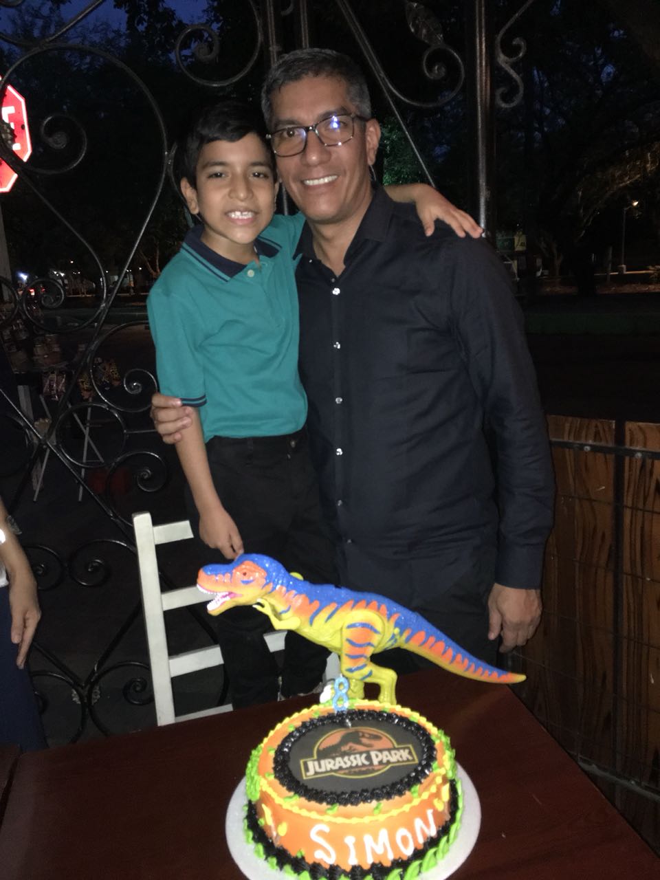 El cumpleañero junto a su papá Jarvey Lozano.